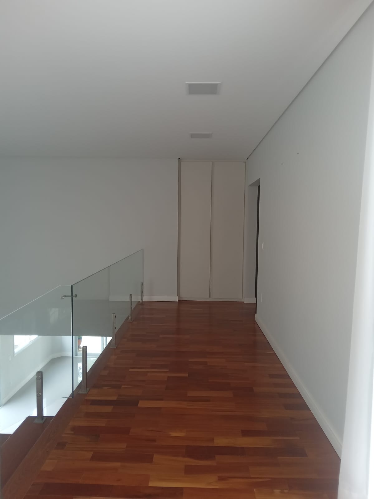 Residência Moderna no Condomínio Montreal — foto 13