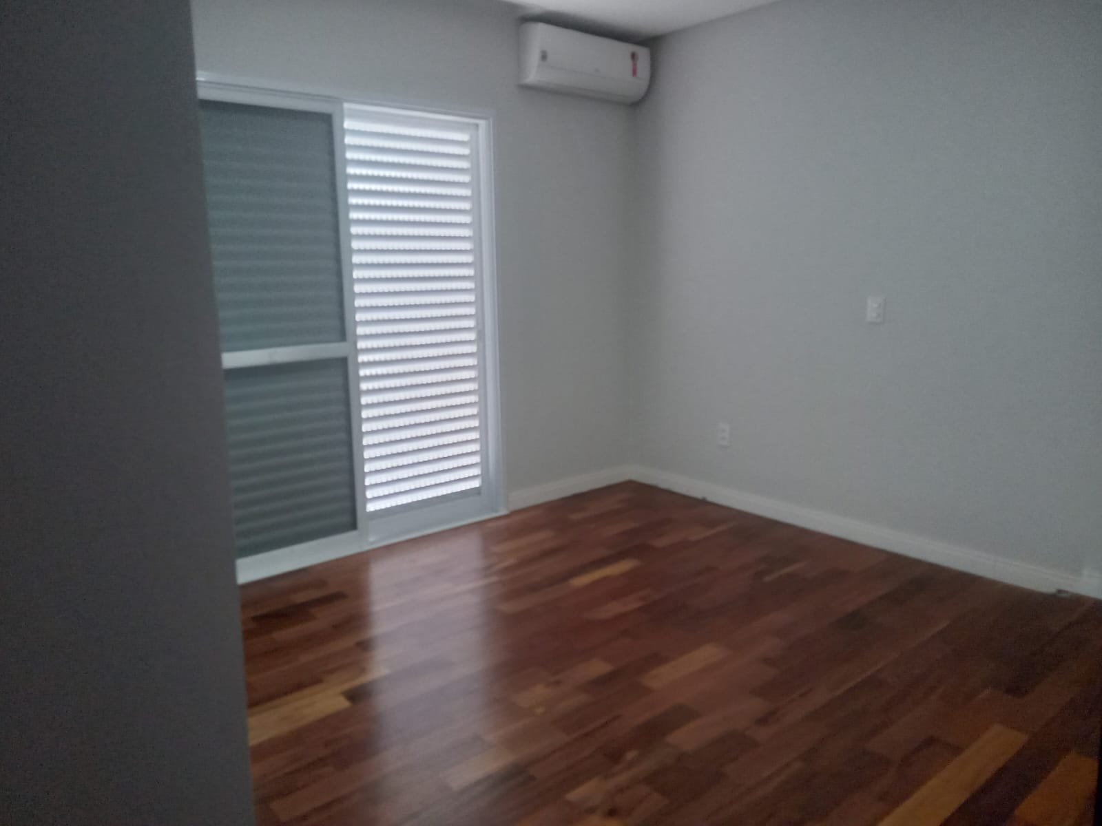 Residência Moderna no Condomínio Montreal — foto 16
