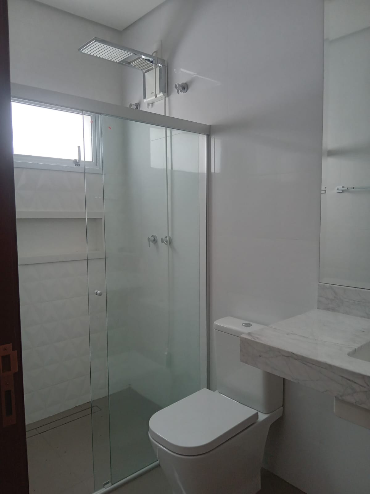 Residência Moderna no Condomínio Montreal — foto 17
