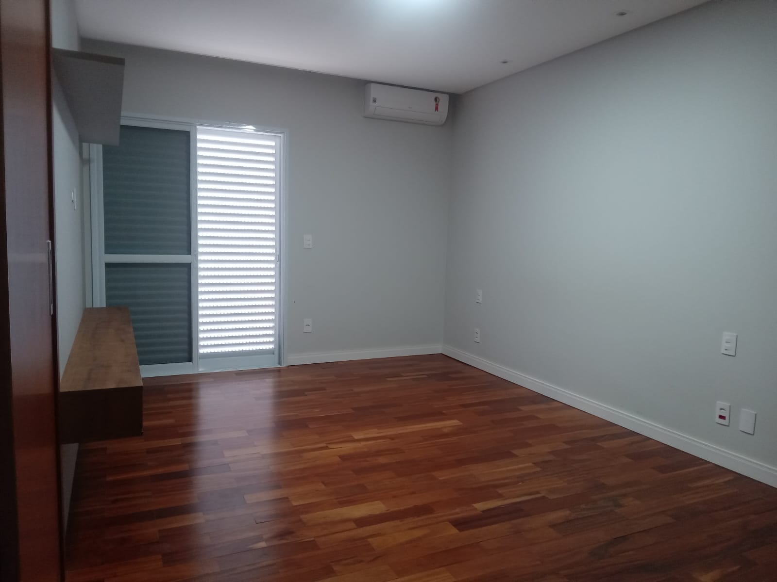 Residência Moderna no Condomínio Montreal — foto 20
