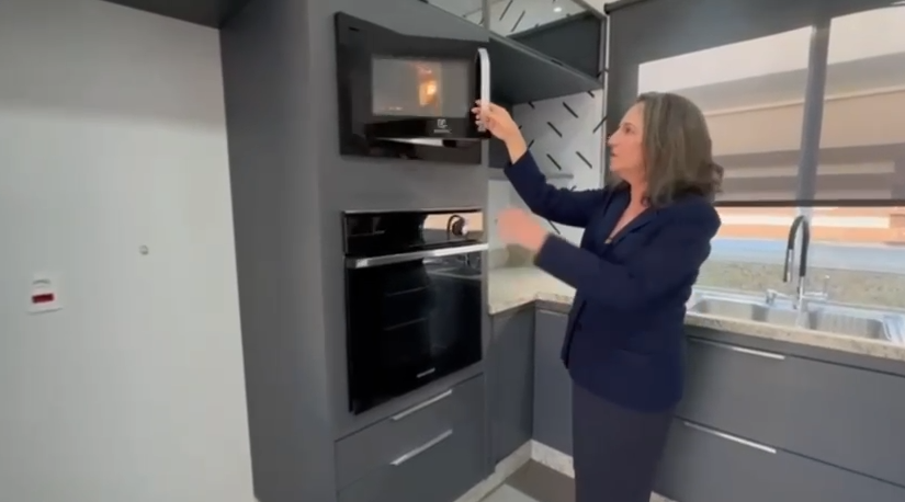 Residência Moderna no Condomínio Montreal — foto 2