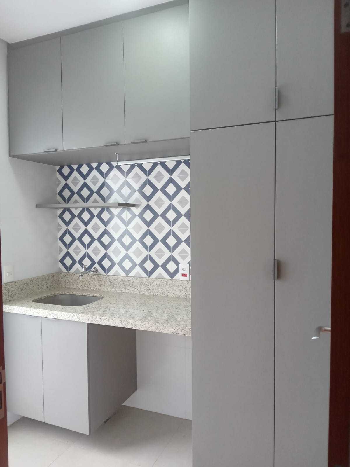 Residência Moderna no Condomínio Montreal — foto 9