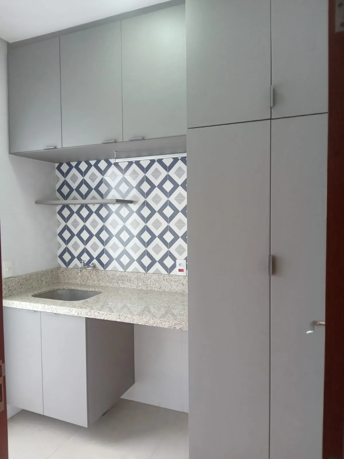 Residência Moderna no Condomínio Montreal — foto 9