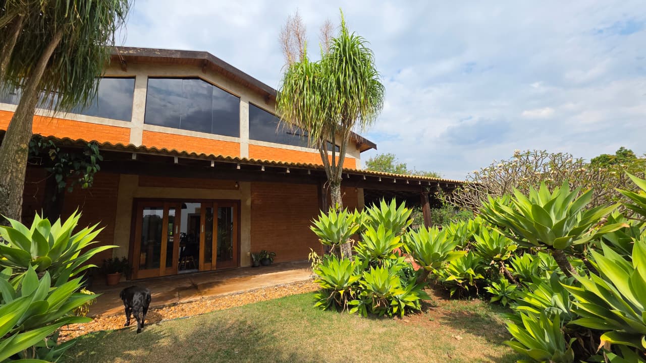 Chácara Completa com Suíte Externa — 5.520 m²